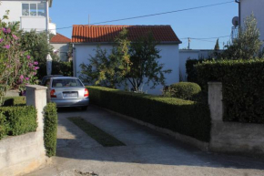 Отель Family friendly apartments with a swimming pool Biograd na Moru, Biograd - 8370  Биоград На Мору